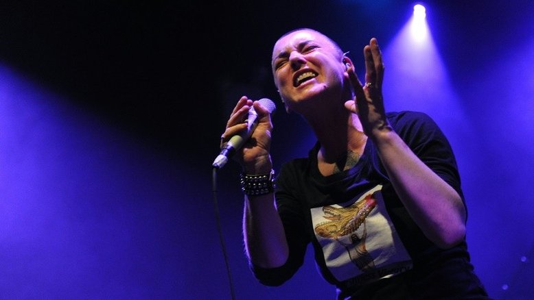 Sinead O'Connor morreu de causas naturais, afirma justiça britânica