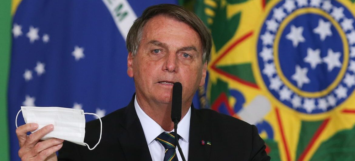 Relatórios do Planalto confirmam que Bolsonaro escondeu mortes da Covid