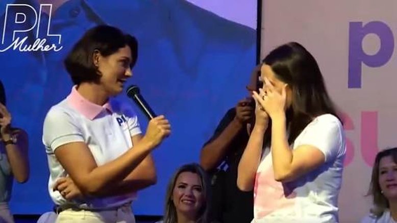 Michelle Bolsonaro pede a deputada para retirar prótese ocular durante evento na PB