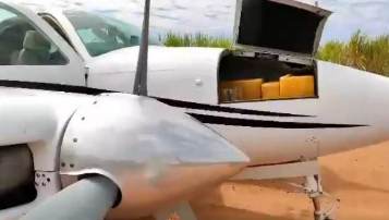 Aeronave interceptada pela FAB transportava carga de cocaína estimada em R$ 12 milhões
