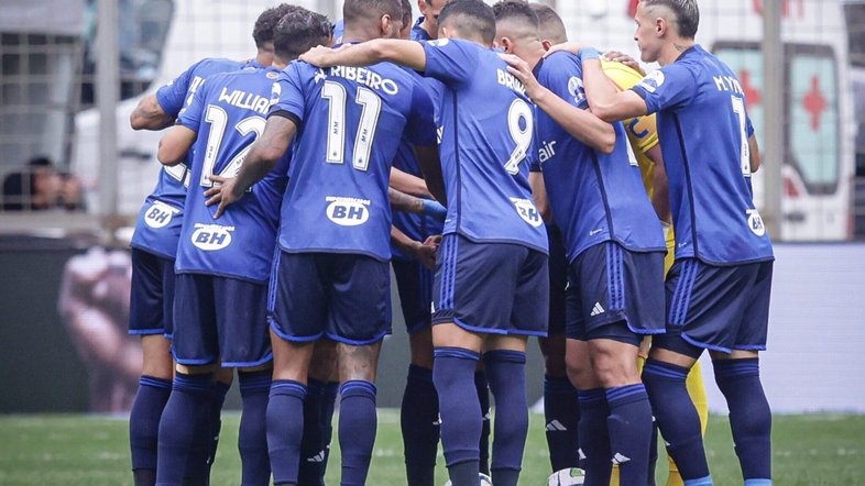 O gol anotado por João Magno tirou o time do centro-oeste da zona de rebaixamento e deixou o Cruzeiro longe do G-6