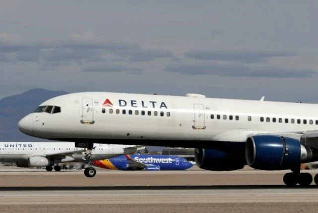 Passageiros de avião desmaiam com calor de 44 graus sem ar-condicionado