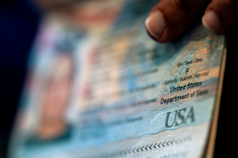 Brasil prorroga para abril prazo de exigência de visto para turistas de EUA, Canadá e Austrália