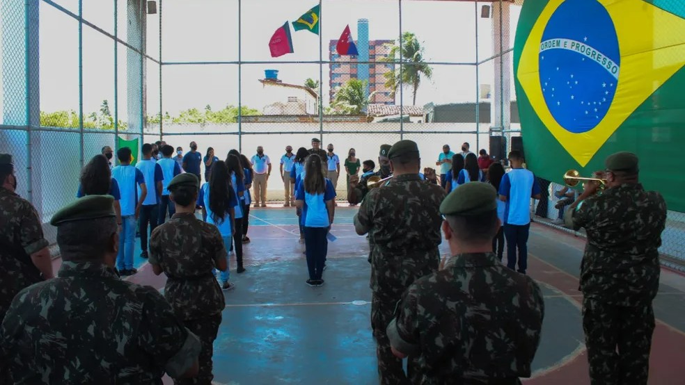 Entenda o que são escolas cívico-militares, gestão aprovada pela Alesp para o estado de São Paulo