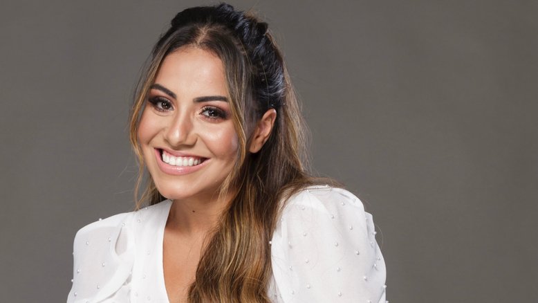 Cantora Gabriela Rocha