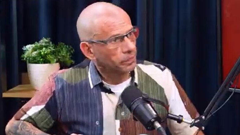Rafael Ilha levanta suspeitas da morte de Gugu: 'Não subiu para consertar o ar condicionado'