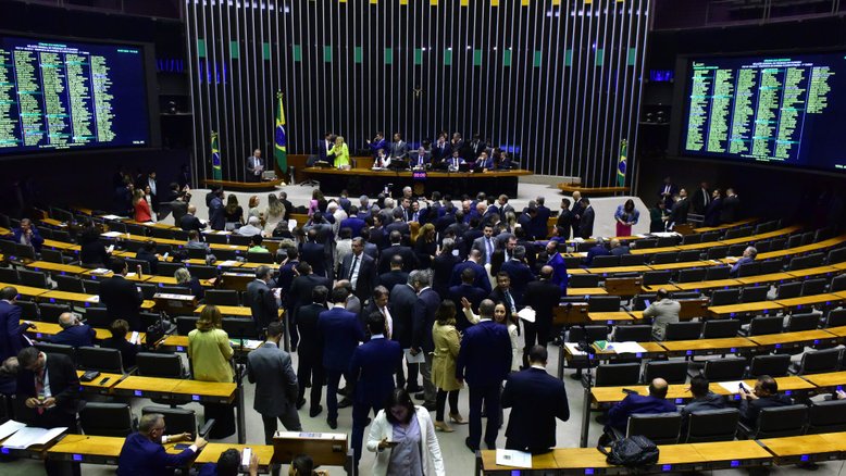 Discussão e votação de propostas na Câmara