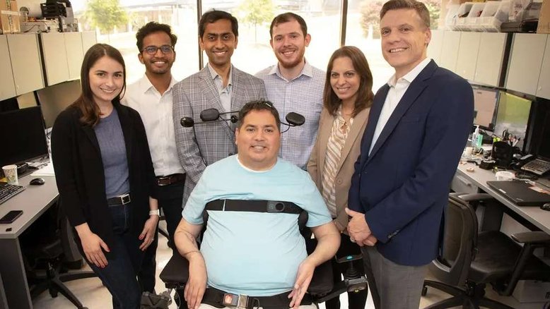 Keith Thomas e a equipe do Feinstein Institutes for Medical Research