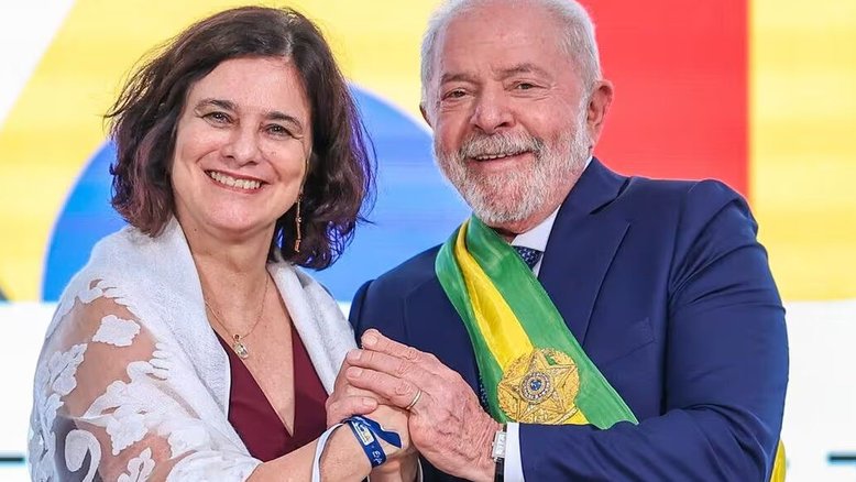 Lula volta a bancar Nísia no Ministério da Saúde em meio a pressão do Centrão