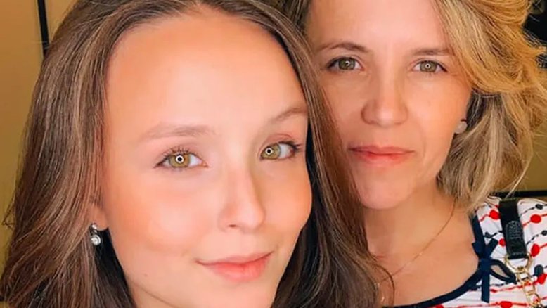Larissa Manoela já brigou com a mãe por gasto financeiro com amiga; relembre o caso