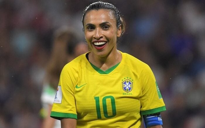 Seleção Brasileira: Com Marta, Arthur Elias convoca jogadoras para a She  Believes Cup