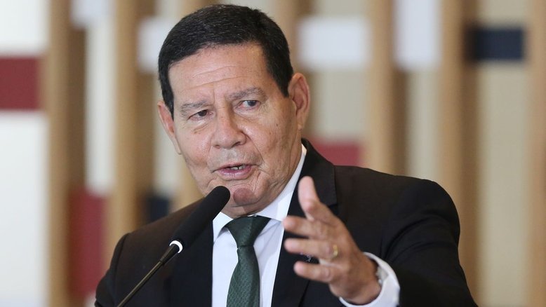 Mourão: 'Acho forte tornar o Bolsonaro inelegível'
