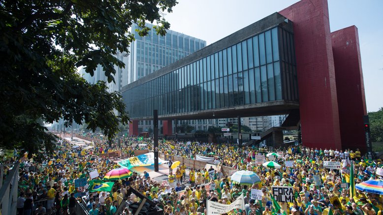 52% dos eleitores acreditam que o Brasil pode ser tornar um país comunista