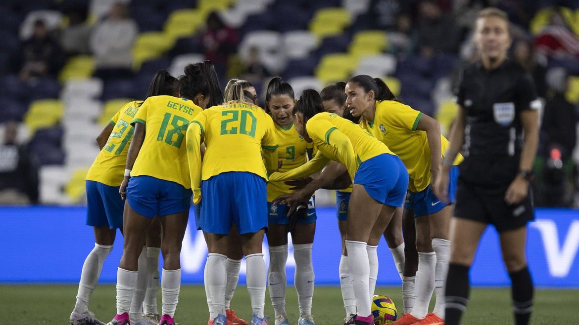 Jogos da Seleção Feminina de Futebol terão ponto facultativo para servidores públicos federais