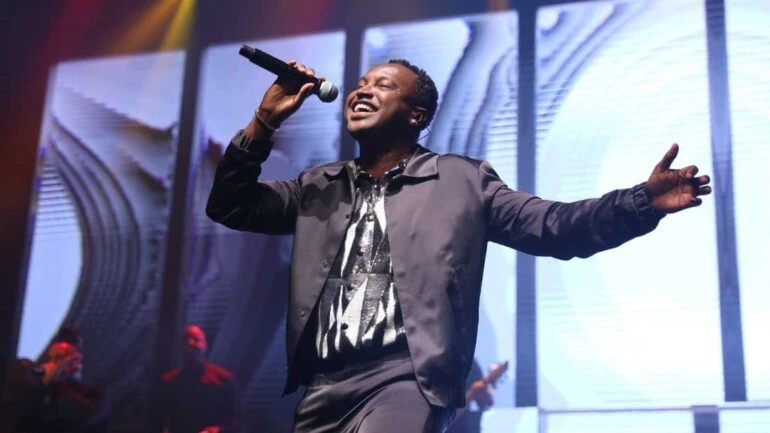 Show de Thiaguinho no Espaço Unimed esgota ingressos e conta com a presença de famosos