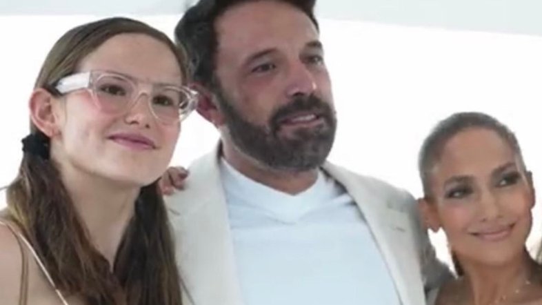 Da esquerda para a direita: Violet Affleck, Ben Affleck e Jennifer Lopez