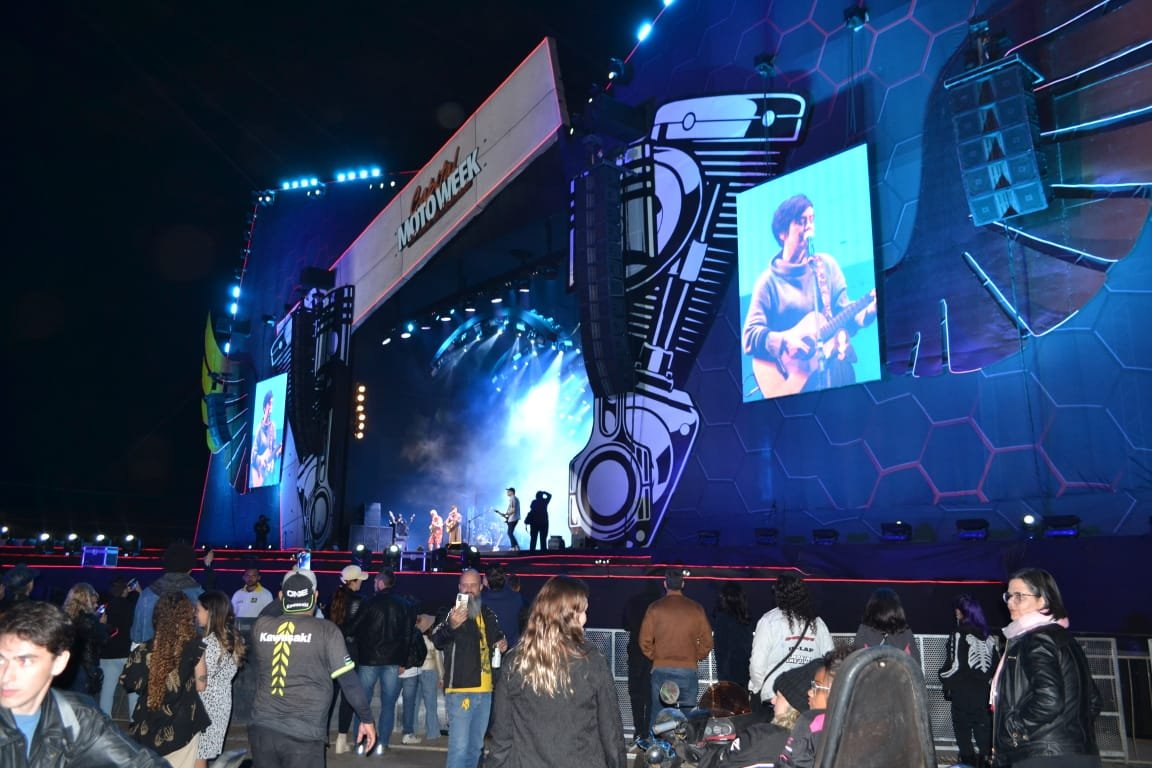 Pato Fu 30 anos: show surpreende em Brasília, com muito rock e nostalgia 3 Pato Fu 30 anos: show surpreende em Brasília, com muito rock e nostalgia