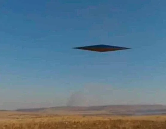 Imagens mostram Suposto OVNI em forma de flecha girando nos céus da Argentina. Foto: Twitter @Mauro_Mateos