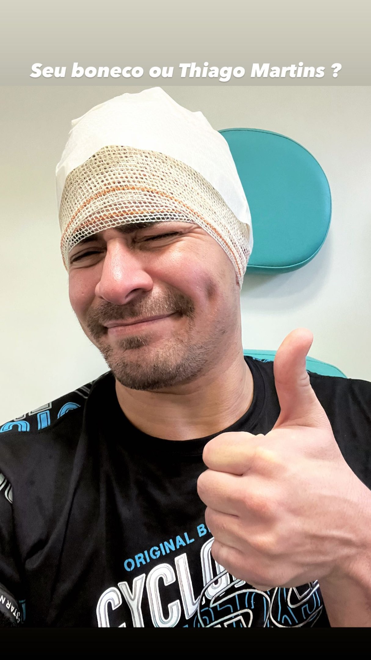 Ator Thiago Martins se machuca e leva seis pontos na cabeça 2 Ator Thiago Martins se machuca e leva seis pontos na cabeça
