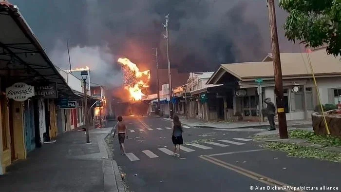 Incêndios florestais deixam mais de 50 mortos no Havaí