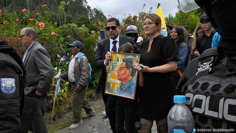 Equador vai às urnas sob tensão para escolher novo presidente