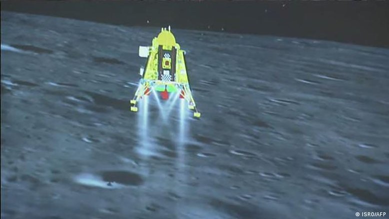 Índia faz pouso histórico de sonda no polo sul da Lua