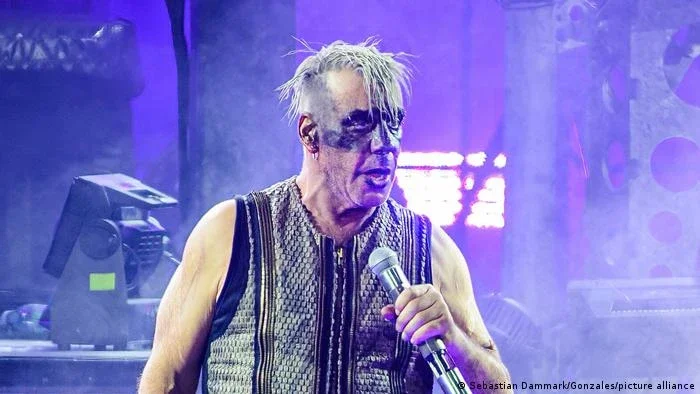 Alemanha: Promotores arquivam investigação de abuso contra líder do Rammstein