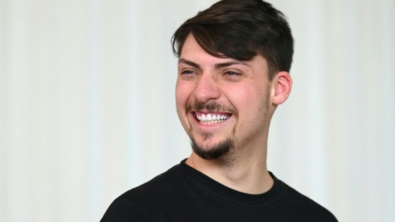 Jair Renan Bolsonaro é campeão de votos em Balneário Camboriú e é eleito vereador
