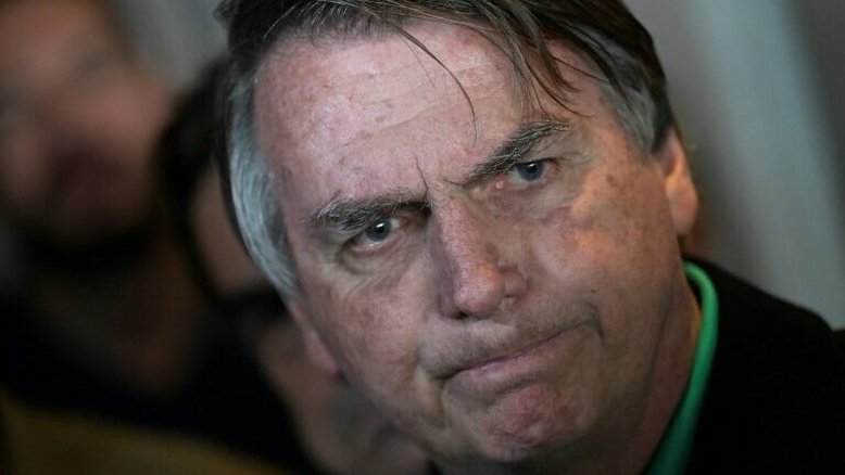 Entenda como Bolsonaro usou Forças Armadas, Apex e Receita no esquema das joias