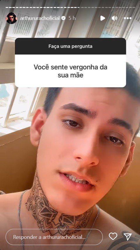 Filho de Andressa Urach diz que modelo era chata quando frequentava igreja: 'Está mais leve' 4 Filho de Andressa Urach diz que modelo era chata quando frequentava igreja: 'Está mais leve'