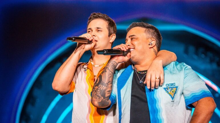 Matheus e Kauan comandam o Praiou em Brasília com ingressos esgotados