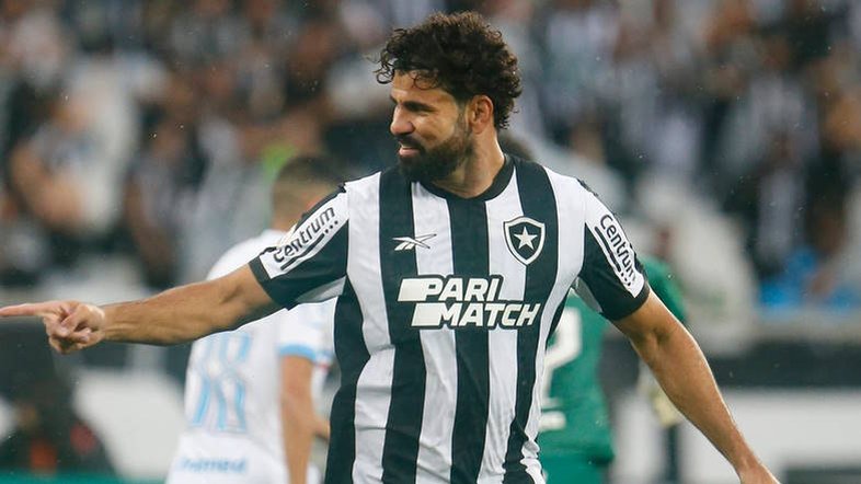 O Botafogo será campeão brasileiro? Veja chances e compare as tabelas dos candidatos ao título