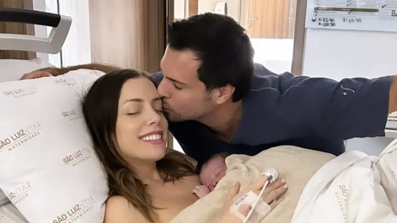 Fabiana Justus comemorou a chegada do filho Luigi