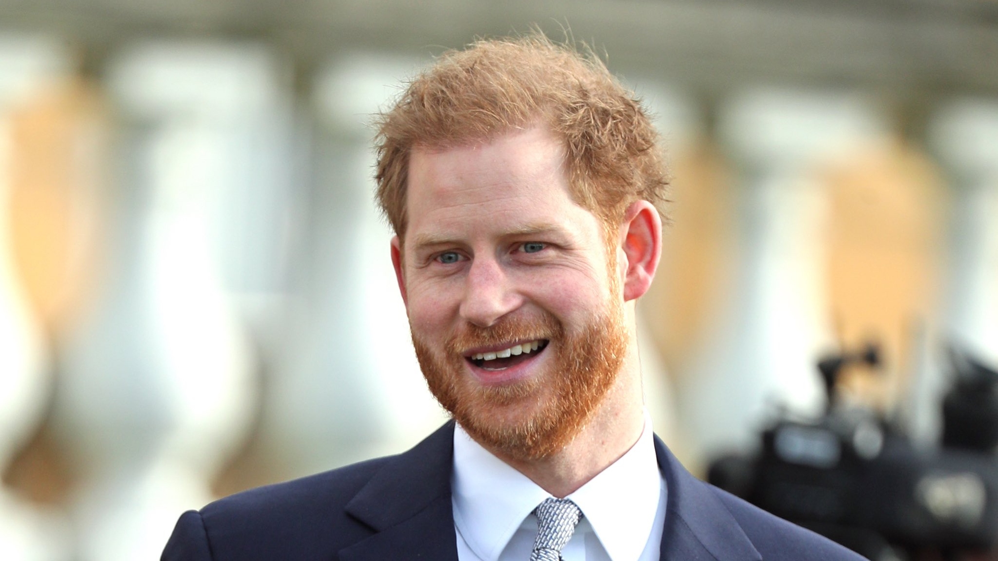 Família real remove título de 'Sua Alteza' do príncipe Harry; entenda