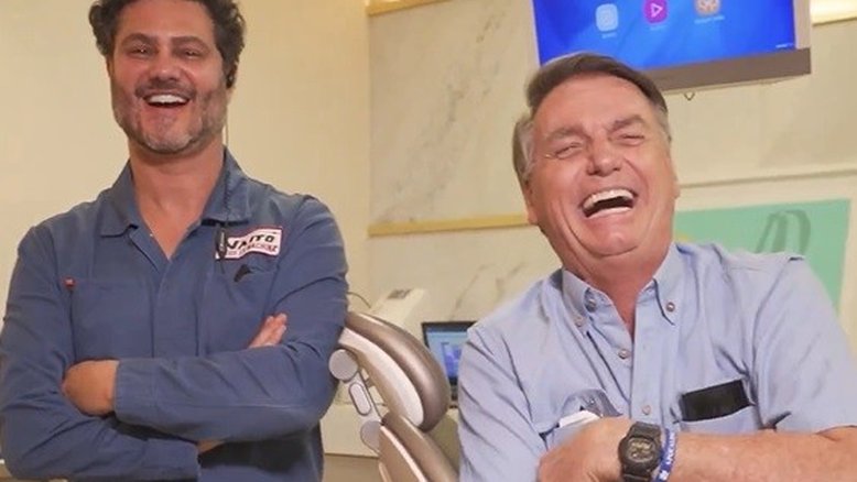 Em meio a polêmicas, Bolsonaro visita dentista para por lentes nos dentes; entenda
