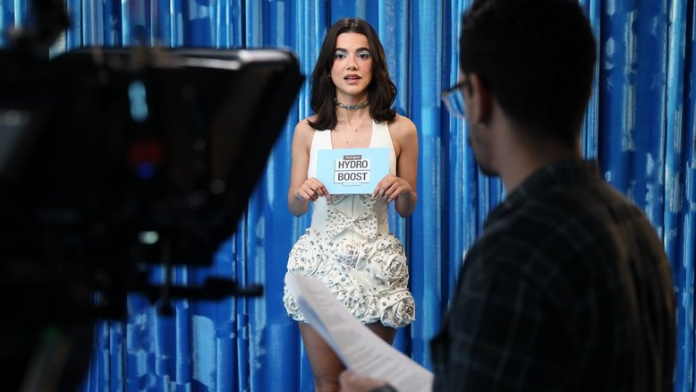 Manu Gavassi estreia como apresentadora de reality show de beleza: 'Muito feliz'