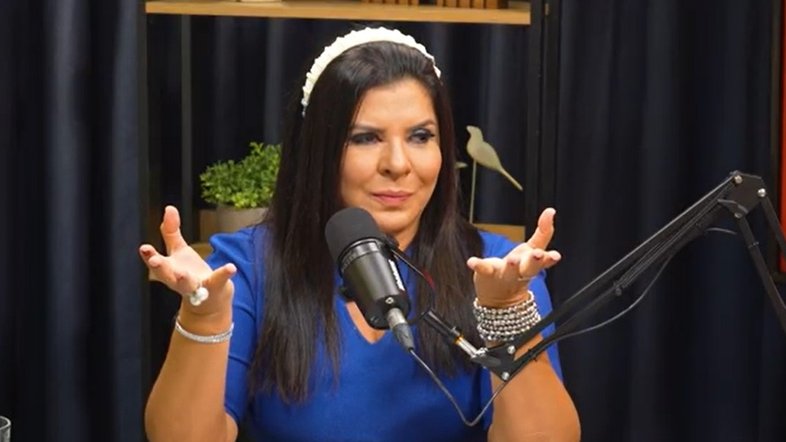 'Ele é tão bem resolvido com isso', diz Mara Maravilha sobre sexualidade do marido