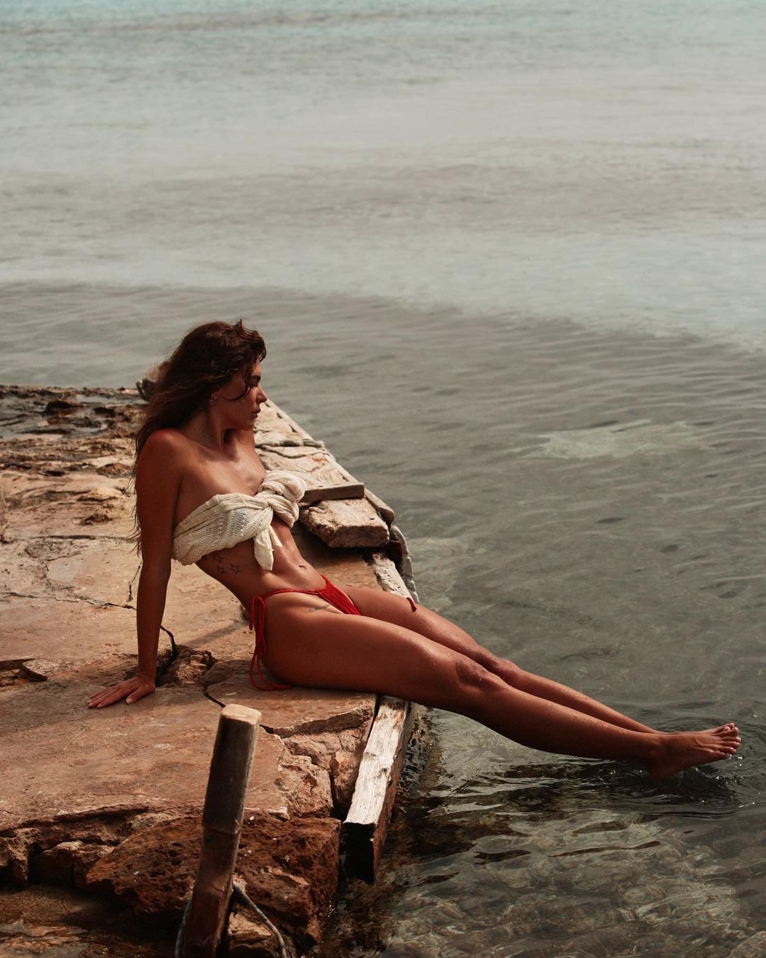 Mariana Goldfarb posa topless e ganha elogio de Grazi Massafera, ex-mulher de seu ex-marido 5 Mariana Goldfarb