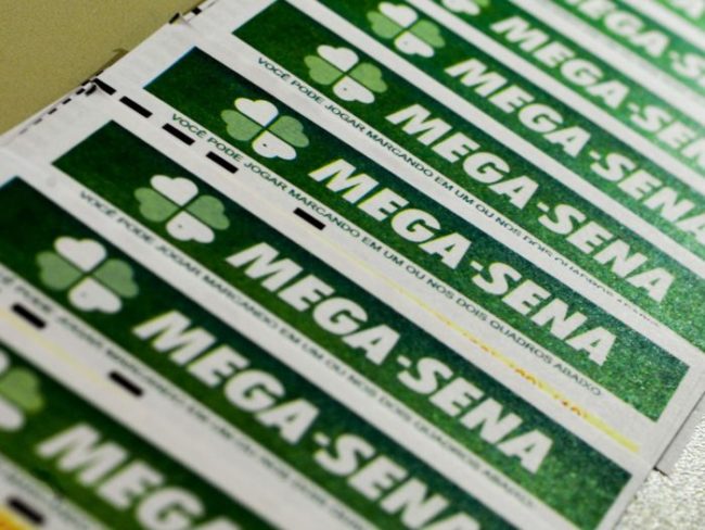 Mega-Sena acumula e poderá pagar R$ 30 milhões neste sábado, 26