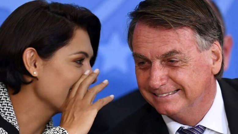 Advogado de Michelle Bolsonaro deixa caso das joias sauditas; saiba motivo