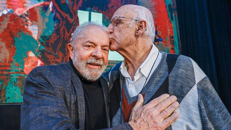 Lula demonstra apoio a padre Júlio Lancellotti sem citar CPI