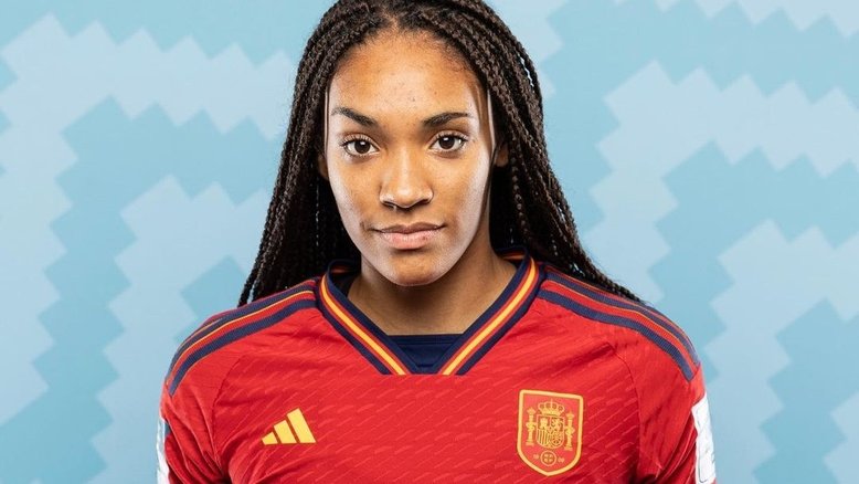 Atacante Salma Paralluelo é um dos destaques da Espanha na Copa