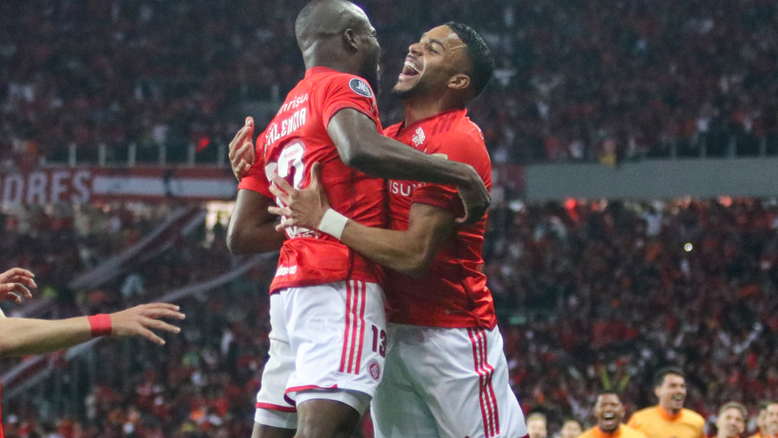 Valencia faz dois, lidera vitória sobre o Bolívar e coloca Inter na semifinal da Libertadores