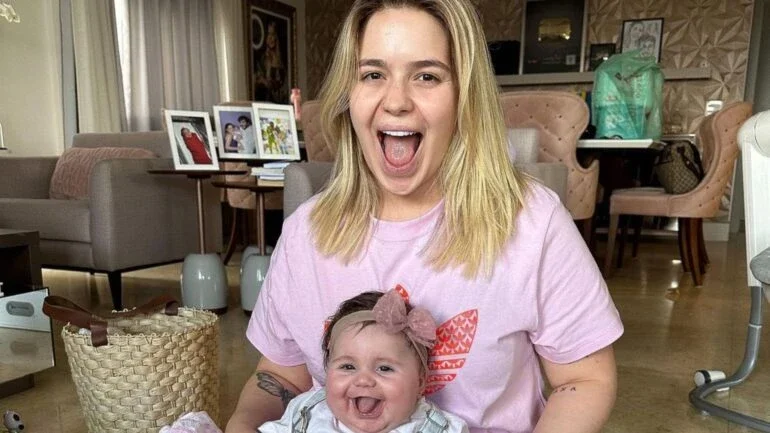 Viih Tube e a filha, Lua