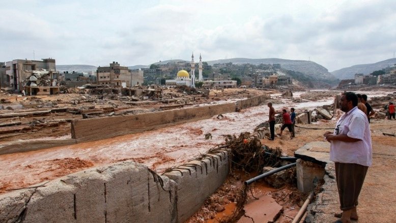 Inundações na Líbia deixam 2.300 mortos e 10 mil desaparecidos