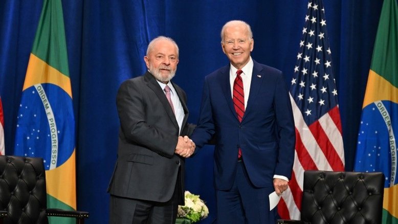 Joe Biden deve cobrar posicionamento de Lula sobre Venezuela em ligação