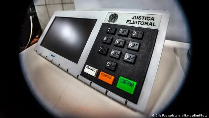 Câmara aprova minireforma eleitoral
