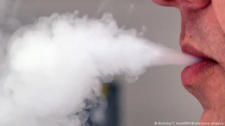 França quer banir cigarros eletrônicos descartáveis