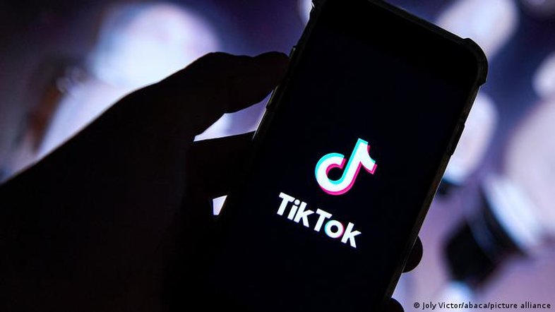 UE multa TikTok por violar proteção de dados infantis
