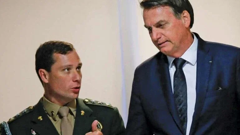 Defesa nega que Bolsonaro tenha solicitado fraude em cartões de vacina